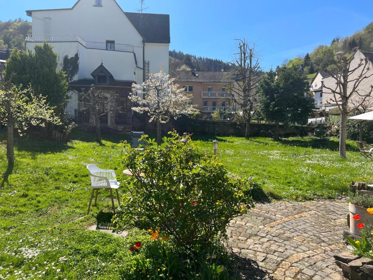 Weingut Gaestehaus Bach Кохем Экстерьер фото